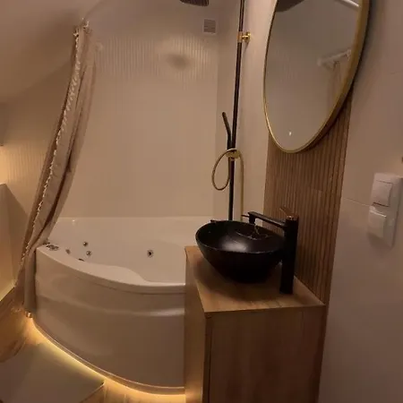 Luxury tent Relaksatorium Sfera Beskidu Sekowa